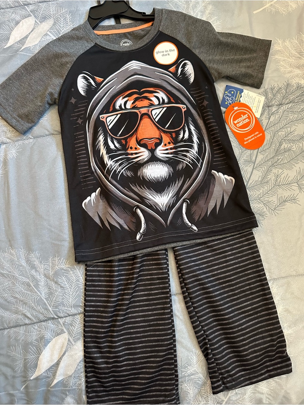 NWTS wonder nation Black, Gray & Orange Tiger Hoodie Pajama Set Sz XS 4/5